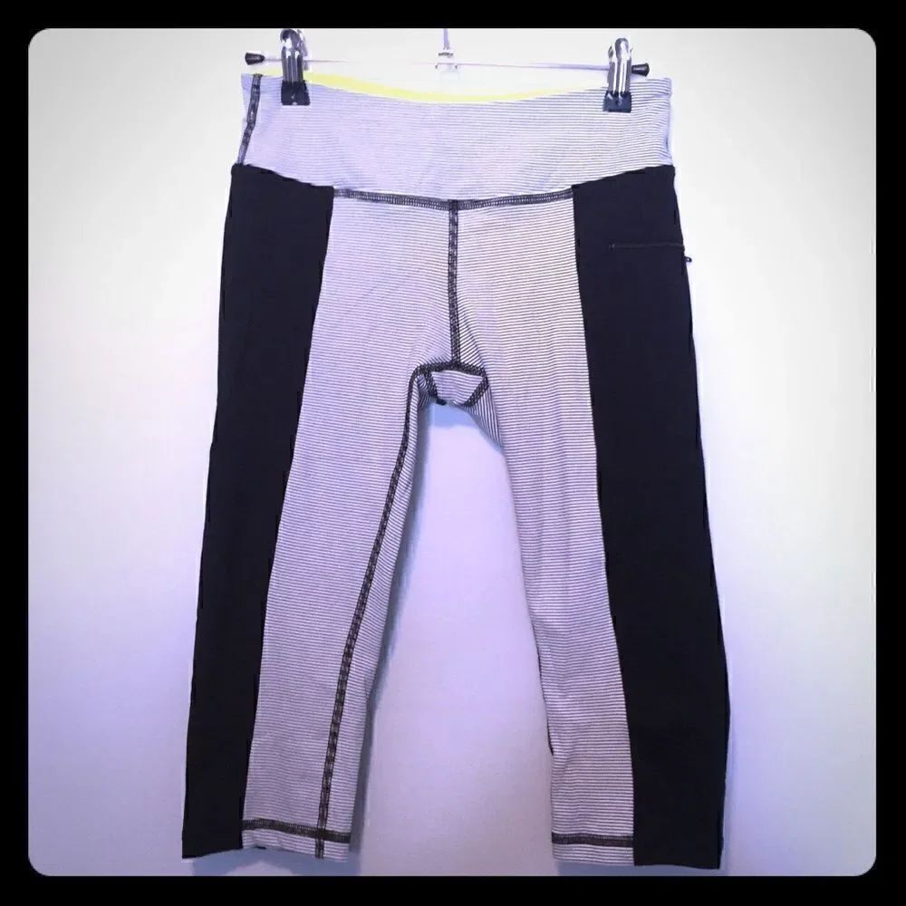 Caelum workout capris.